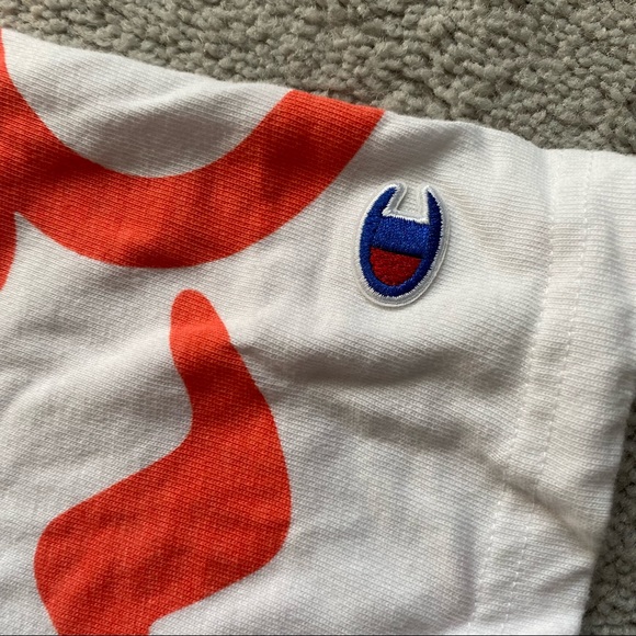 Champion T-Shirt with big print - Picture 3 of 5